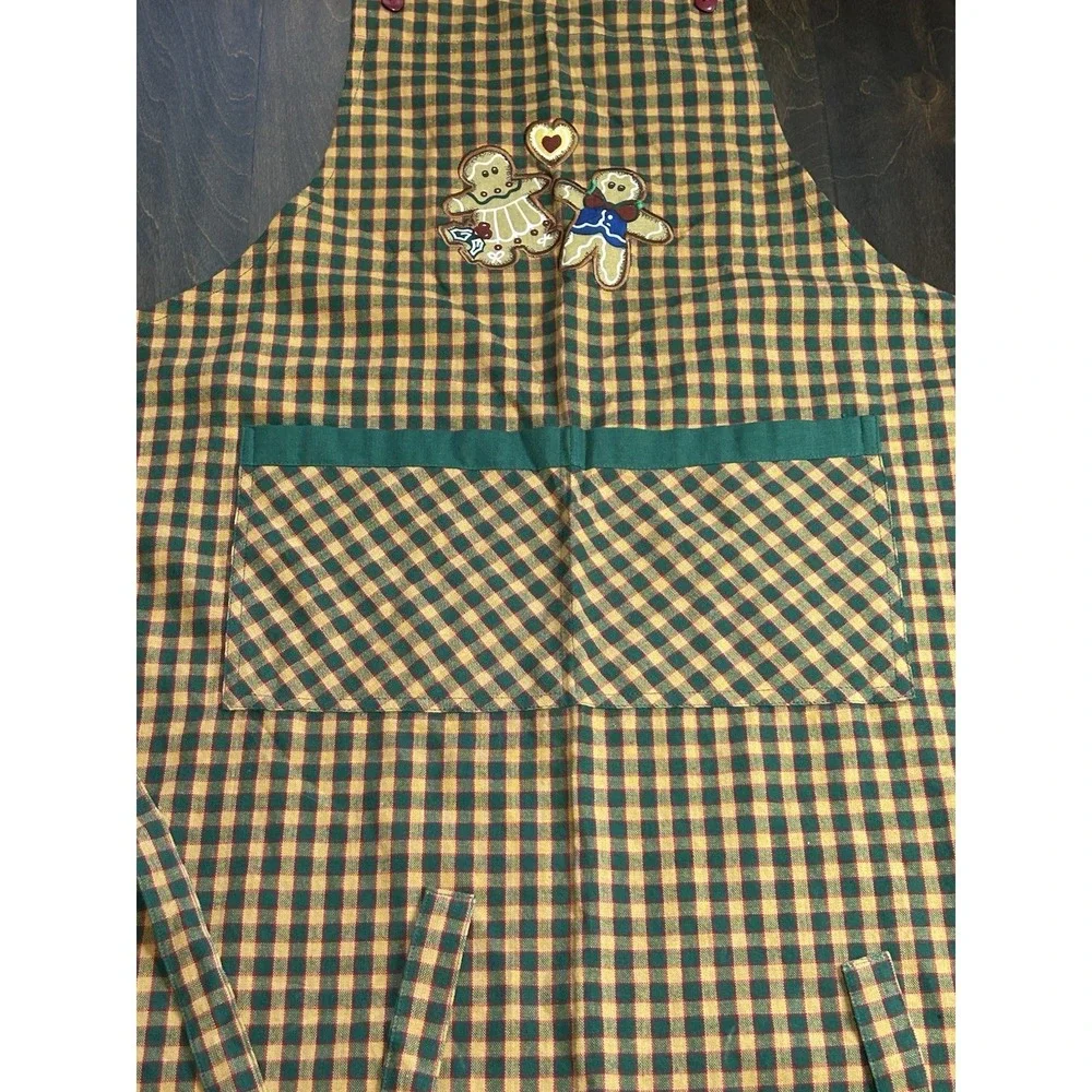Kay Dee Designs Holiday Apron Hostess Cook Plaid Pockets Christmas Gingerbread
